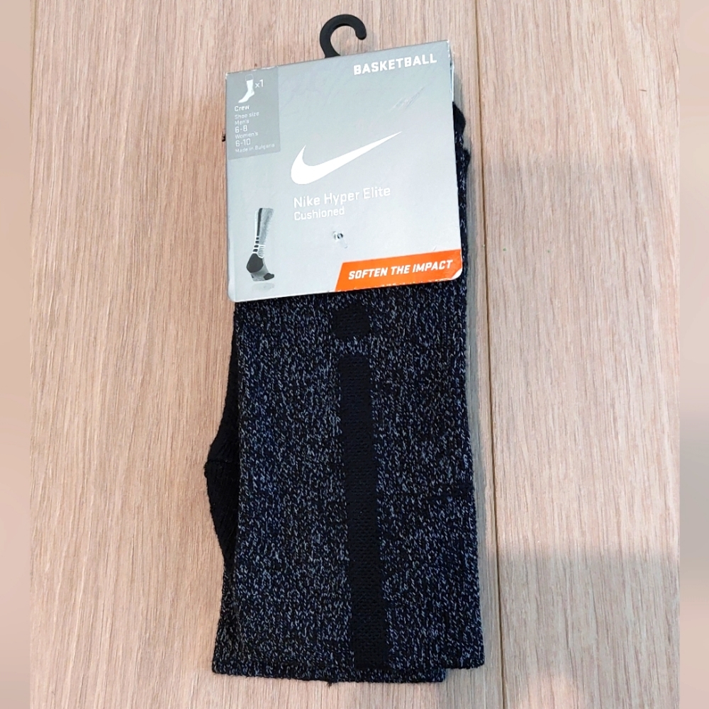 NWT Nike Basketball Socks